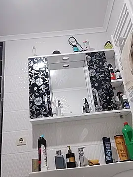 berkkderlerr online show from January 8, 9:26 am