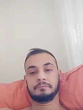 berkkderlerr online show from November 29, 8:25 am