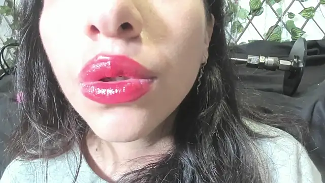 LittlePeach  online show from March 23, 11:10 am