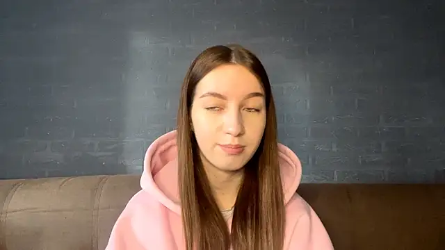 CindaWinn online show from November 18, 8:17 am