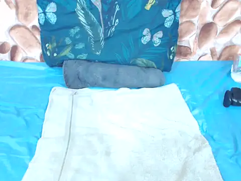 Lover Bear X online show from December 22, 1:39 am