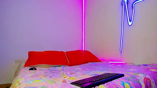 demonychloe online show from May 1, 2:11 pm