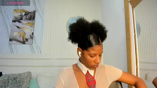 Snapshot of Afro_Luna chatting on July 15, 11:17 am Afro Luna online show from July 15, 11:17 am