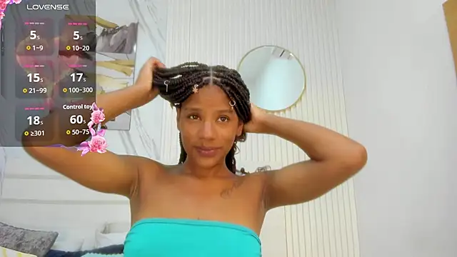 Snapshot of Afro_Luna chatting on June 17, 10:25 am Afro Luna online show from June 17, 10:25 am