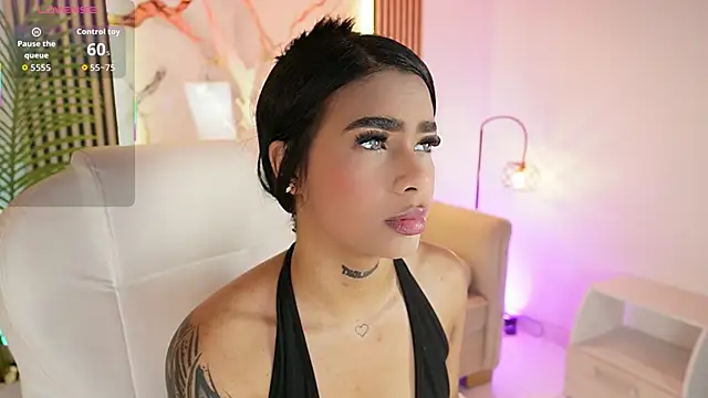 MeganLowell online show from December 3, 7:13 pm