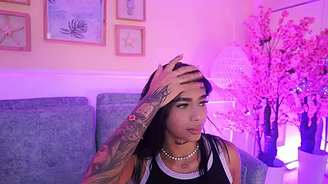 MeganLowell online show from February 21, 7:05 pm