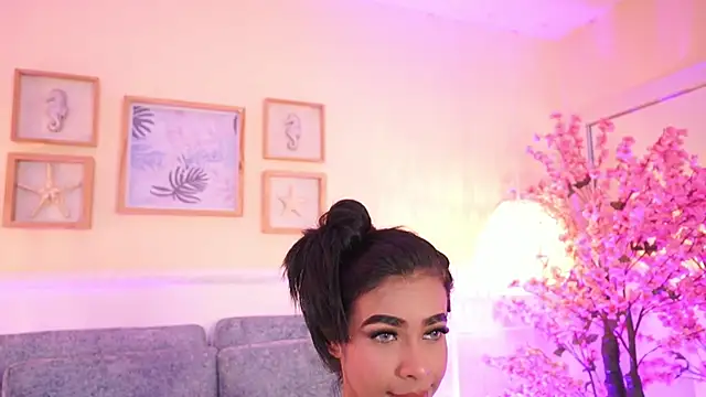 MeganLowell online show from March 3, 6:59 pm