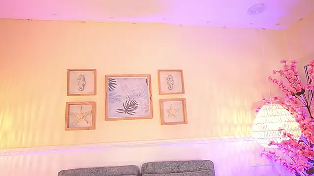 MeganLowell online show from April 6, 7:04 pm