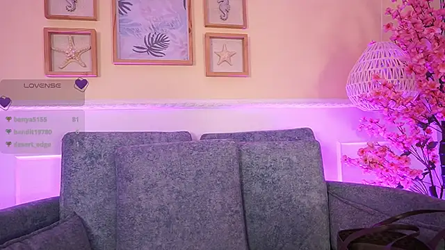 MeganLowell online show from May 9, 7:06 pm