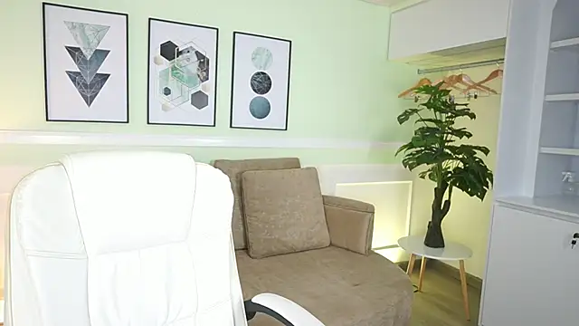 MeganLowell online show from January 10, 11:38 am