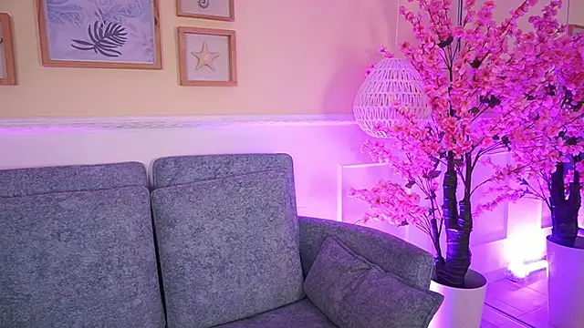 MeganLowell online show from March 27, 7:04 pm