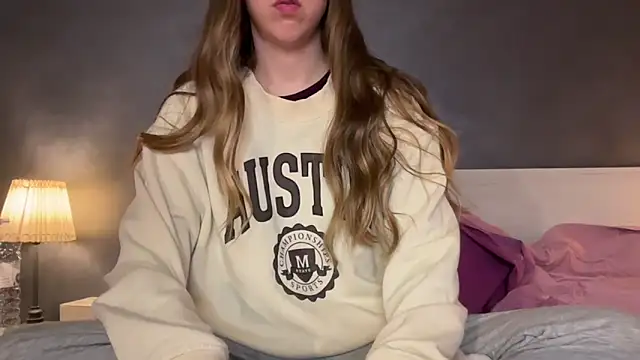 Martimartinaxx online show from April 8, 8:21 pm