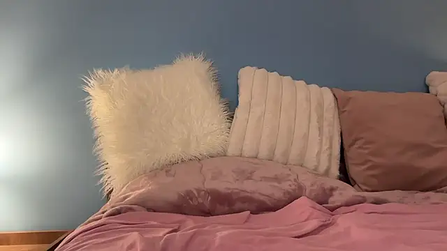 Snapshot of Martimartinaxx chatting on January 8, 9:43 pm Martimartinaxx online show from January 8, 9:43 pm