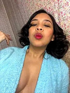 Esmerald 1111 online show from December 4, 8:46 am