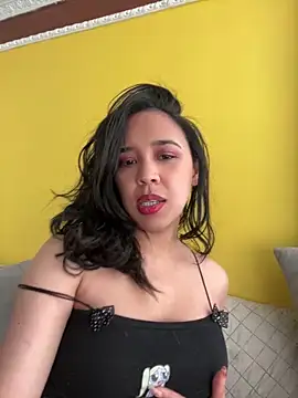 Esmerald 1111 online show from March 25, 3:00 pm