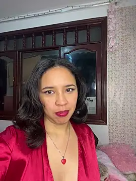 Esmerald 1111 online show from December 19, 11:12 am