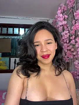 Esmerald 1111 online show from January 19, 3:05 pm