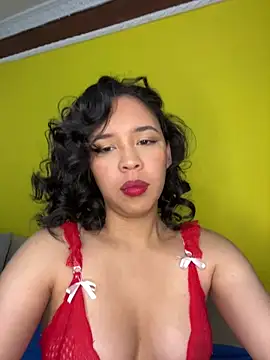 Esmerald 1111 online show from February 13, 10:04 am