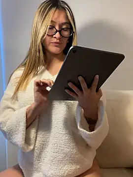 GeorginaBlack online show from February 24, 10:54 pm