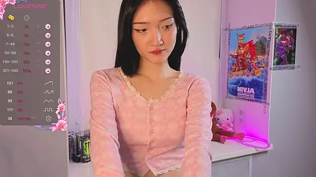 yung leana online show from November 18, 8:23 pm