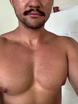 Snapshot of bigodeforte chatting on November 26, 6:41 pm bigodeforte online show from November 26, 6:41 pm