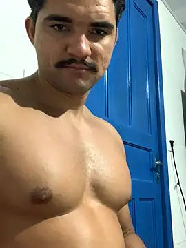 Snapshot of bigodeforte chatting on November 28, 3:07 am bigodeforte online show from November 28, 3:07 am