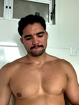 Snapshot of bigodeforte chatting on November 18, 2:20 pm bigodeforte online show from November 18, 2:20 pm