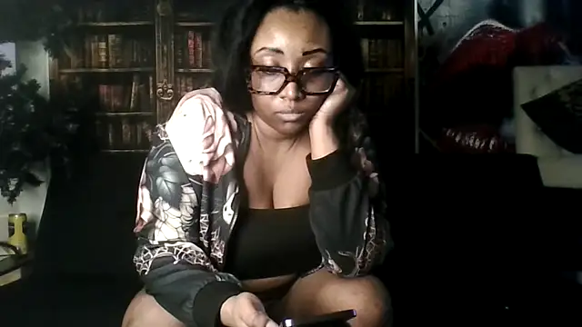 VenezuelaLuxeNoir online show from May 27, 8:16 pm