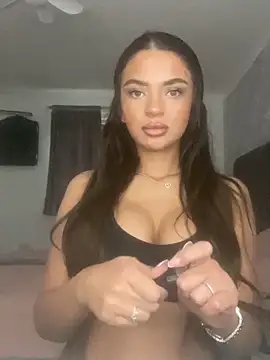 Snapshot of HazelBeautx chatting on November 20, 10:05 am HazelBeautx online show from November 20, 10:05 am