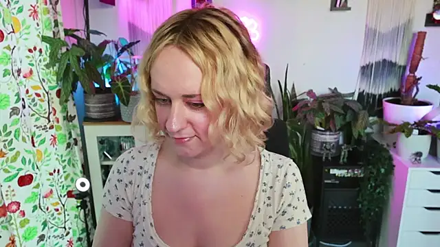 xzoeyryanx online show from May 3, 5:16 pm