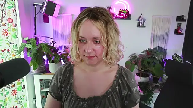 xzoeyryanx online show from July 4, 6:01 pm