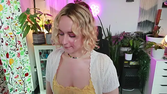 xzoeyryanx online show from March 31, 5:48 pm