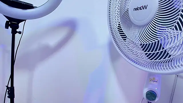 Lianna and Jean online show from November 18, 12:41 pm