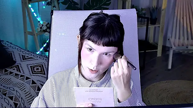 RickiOwens online show from December 4, 8:13 am