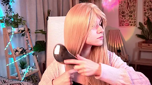 RickiOwens online show from January 16, 6:39 am