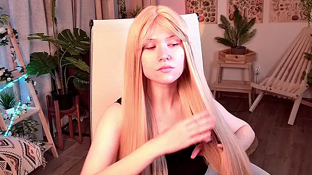 RickiOwens online show from January 17, 6:39 am