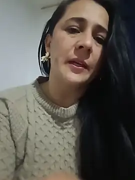 Snapshot of Sex_Annie chatting on June 20, 5:45 am Sex Annie online show from June 20, 5:45 am