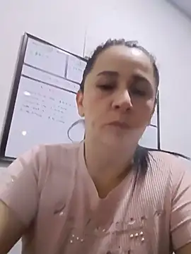Snapshot of Sex_Annie chatting on July 2, 5:13 am Sex Annie online show from July 2, 5:13 am