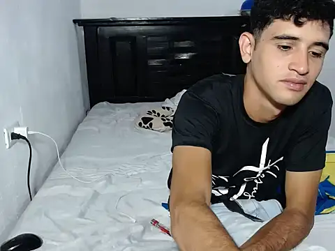 striabrahamm online show from November 24, 2:33 am