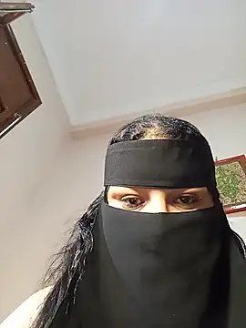 Snapshot of fati35flou chatting on June 27, 7:03 am fati35flou online show from June 27, 7:03 am