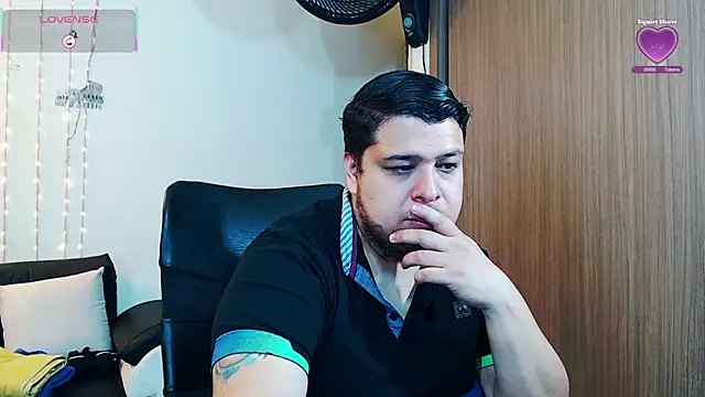 Snapshot of danna_thiago1 chatting on November 22, 1:10 pm danna thiago1 online show from November 22, 1:10 pm