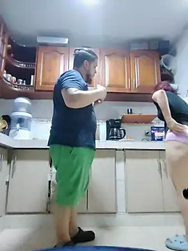 Snapshot of danna_thiago1 chatting on February 24, 1:06 am danna thiago1 online show from February 24, 1:06 am