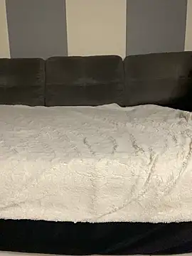 joliie coquiine online show from December 5, 10:25 am