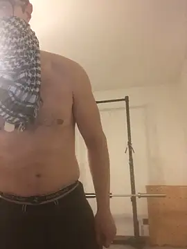 biscottosexy69 online show from December 19, 7:16 pm