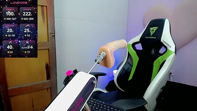 Isabella saenzz  online show from December 1, 4:13 am