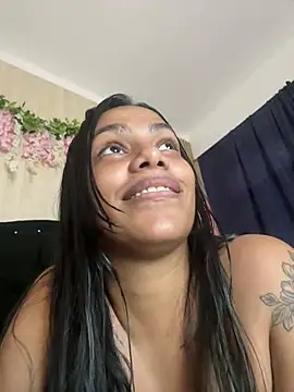 ArielleMillerr- online show from February 7, 5:43 pm