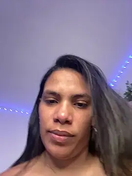 ArielleMillerr- online show from April 4, 5:41 pm