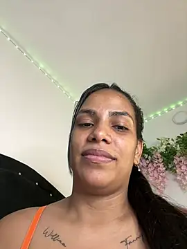 ArielleMillerr- online show from April 10, 5:20 pm