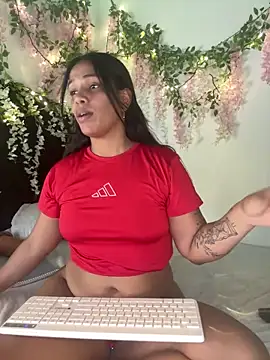 ArielleMillerr- online show from April 29, 5:28 pm