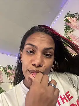 ArielleMillerr- online show from July 4, 5:50 pm